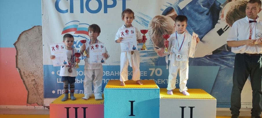 Вперед к победе! Вперед к победе!.